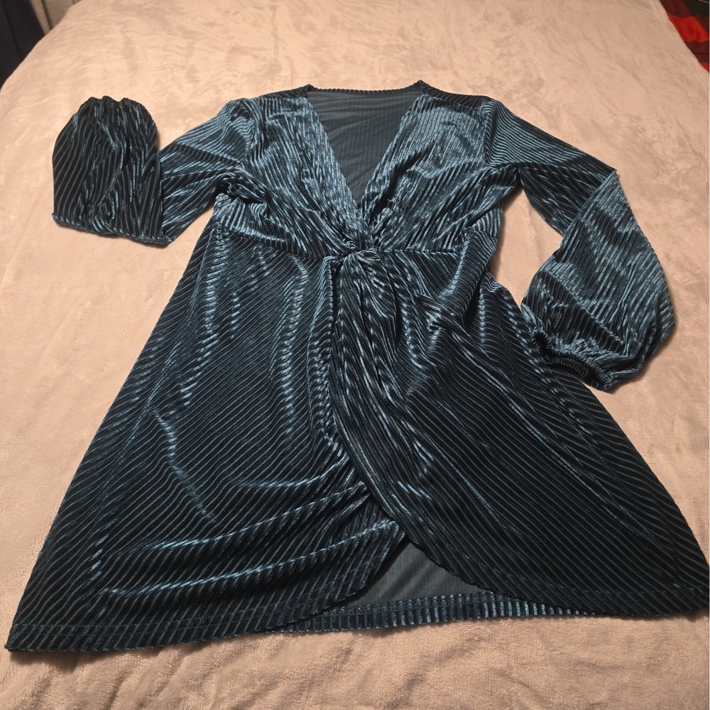 Women's Party Velvet Dress Sexy Deep V-Neck Long Sleeve Twist Front Size Xl